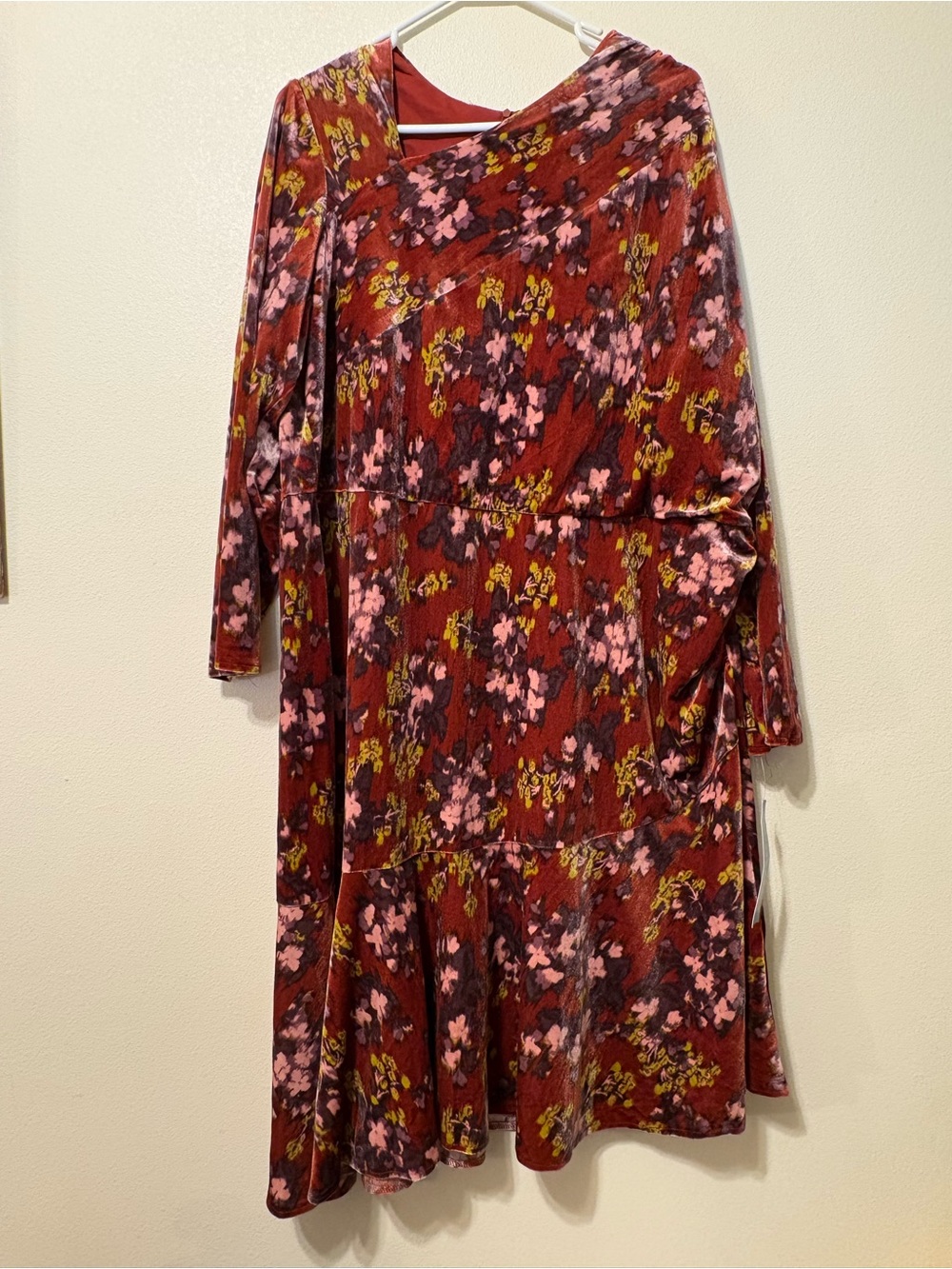 London Times Burgundy Floral Velvet Long-Sleeve Dress